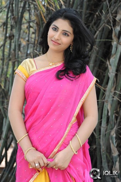 Kruthika-Jayakumar-at-Vinavayya-Ramayya-Movie-Launch